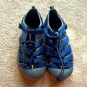 Keen Boys Newport Sandals Size 6 Navy